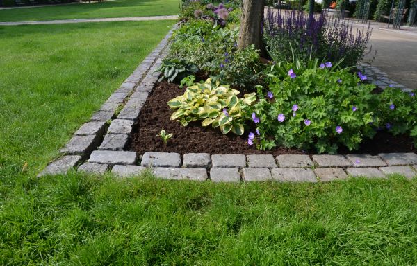 Stone Edging Installation in Santa Monica
