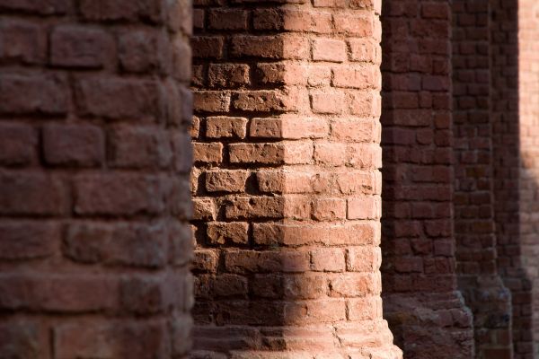 Brick Pillars Installation in Santa Monica